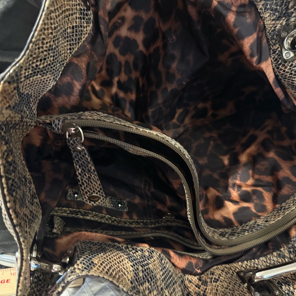Makowsky Snake Print Bag. - Picture 5 of 6